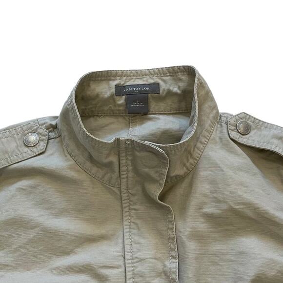 Ann Taylor Cotton Beige/Tan/Neutral Zip Up Cargo/Utility Jacket, Pockets, 6 - Picture 5 of 14